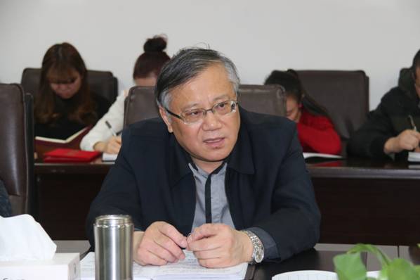 增強使命感和責(zé)任感，積極作為，為實現(xiàn)“十三五”良好開局而努力奮斗